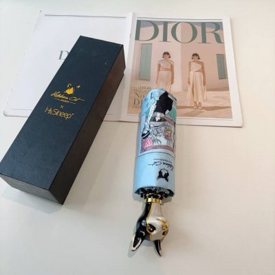 Heburcat is naturally delicate, with extraordinary temperament and high fashion