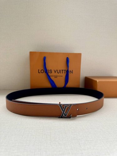 This 3.0 wide new enamel buckle Lv Initiales double-sided belt interprets the cl
