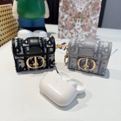 with crossbody chain Dior Montaigne series Bluetooth earphone bag earphone cove