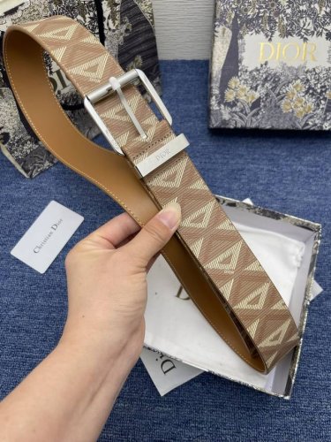 Dior 550 4.0Cm 107 This 30 Montaigne Avenue Belt Draws Inspiration From The Epon