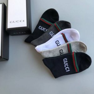 Special Gucci men's socks, five pairs per box, with red and green stripes and th