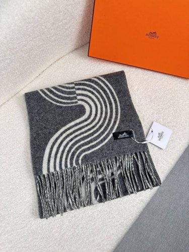 H's shop. New curved cashmere scarf, highly recommended! A rare high-end style!