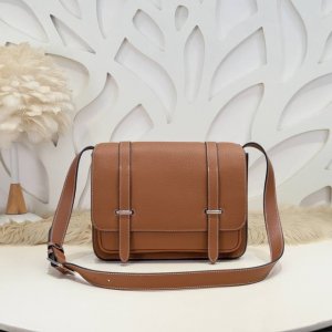 Hermes - Hermes' latest men's shoulder and crossbody bag, Steve, is made of ori