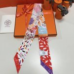 Hermes "Bird Kingdom" small silk scarf Twilly small silk scarf 100% mulberry si
