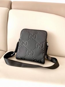 Gucci's new shoulder and crossbody bag, made of top-layer lychee-grained cowhide