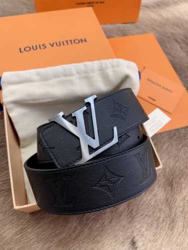 Comes with full packaging gift box. Brand: LV. 100% dual-color pure steel buckl