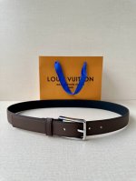 1940775FFF #3.0 Wide Pont Neuf Slim Belt is made of dark leather to create a sli