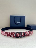 Width 3.5Cm This 35mm double-sided belt combines elegance with modernity. Double