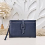 Hermes - Hermes' latest men's handbags are made of top-grade calfskin leather w