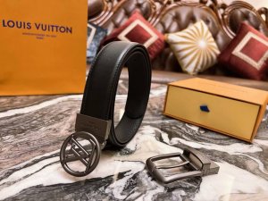 One strap with one buckle One strap with two buckles Gift hot item Lv width: New