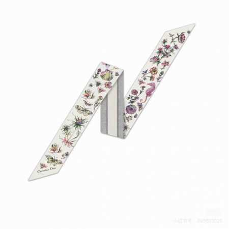 Dior's latest double-layer floral headband. It really looks better the more you - Click Image to Close