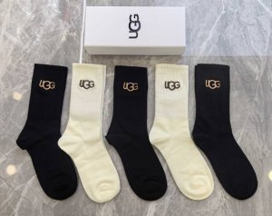 Specially packaged Ugg cashmere mid-length slouch socks! Five pairs per box, sam