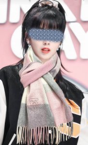 New 120% cashmere 2025 Burberry uses top-grade cashmere from Inner Mongolia. Th