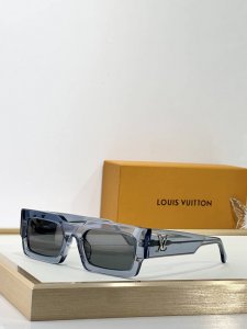 Louis Vuittonmodel:Z2703Esize:55mouth22-140