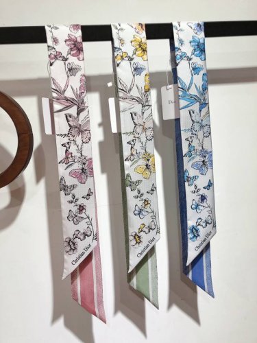 Do2416 Dior Mexico Ribbon! The Jouy print cleverly combines butterflies and trad