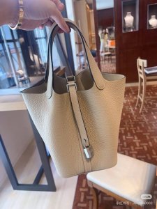 Hermes Hermes P Vegetable Basket S2 Trench Coat Gray Textured and invincible co