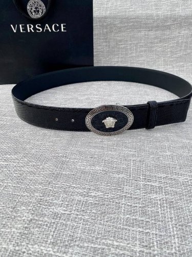 Width 4.0Cm Versace This Belt Is Made Of Soft Top-Grain Leather And Features An