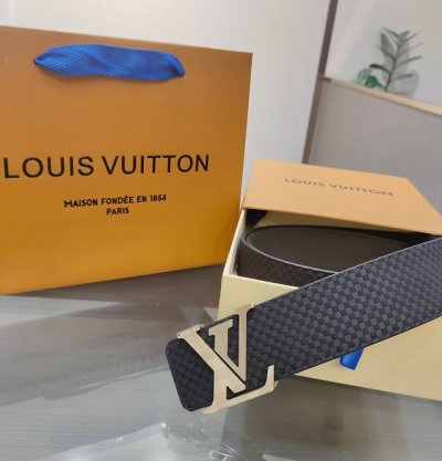 Special Louis Vuitton Men's Belt: Classic Authentic Quality, Paired With Premium