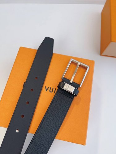 Lv business casual men's boutique belt, a versatile accessory, belt body width 3