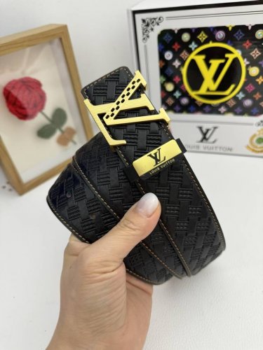 Product Name: Lv Louis Vuitton Authentic Leather Belt Material: Authentic Leathe