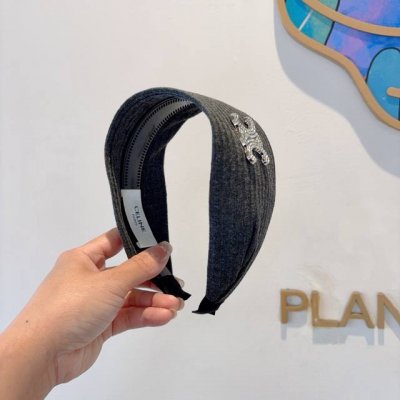 with packaging Celine's new letter wool wide headband is comfortable to wear wi