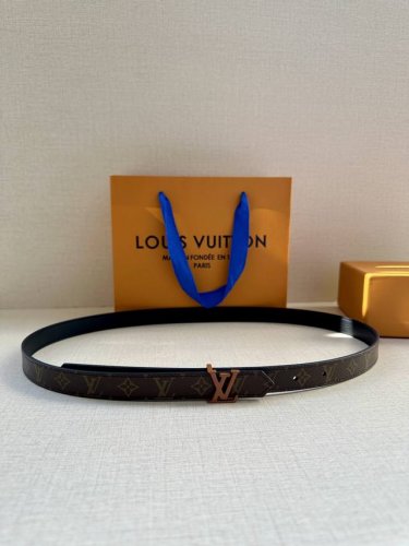 This 2.0-Inch Wide Lv Circle Double-Sided Belt Combines Leather And Monogram Can