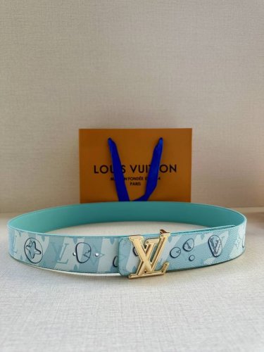 Special 4.0-Inch-Wide Lv Aqua Double-Sided Belt Introduces A Touch Of Realism To