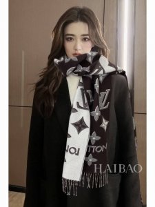 LV Brand # 3D Scarf. The classic Monogram pattern features a striking 3D effect