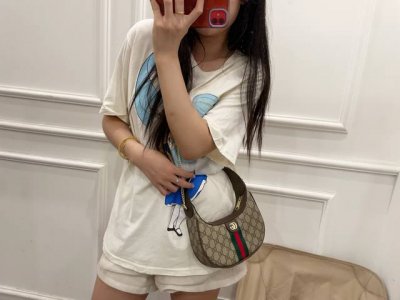 Gift box packaging Kuqi underarm bag Gucci. New arrival Kuqi underarm bag is nei