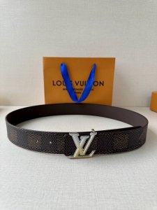 4.0 Width As one of Louis Vuitton's most beloved designs, the Lv Initiales doubl