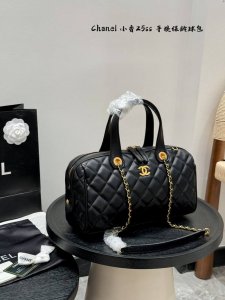 Gift box packaging Size: 31 20cm Chanel 25Ss Diamond Quilted Vintage Handheld B