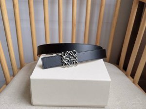 Loewe's latest waist belt, same style as in boutiques: 2.8cm wide. Made of smoot