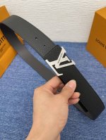 Lv Dimension 4.0 double-sided belt introduces classic style into a novel size de