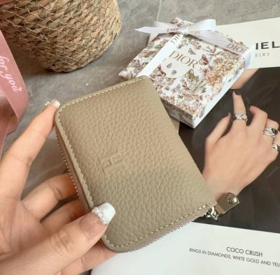 Hermes H coin purse and card holder, top layer cowhide with compartments for ID