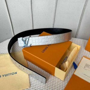 Original packaging L0Uis Vuitt0N This season's new men's belt, 40mm wide, made