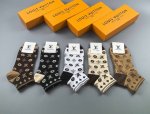 Special Louis Vuitton classic women's socks, five pairs per box, made of pure co