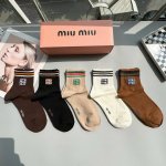 Comes with a box of five pairs of Miu Miu high-quality super hot-selling online