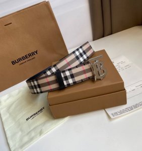 Burberrry Italian-made belts are made of vintage checkered eco-friendly canvas.