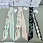 Dior Twilly scarf, dragonfly in flowers Classic style, slender shape, sharp corn