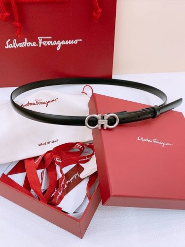 Ferragamo # Classic Gancio belt for women Smooth calfskin plain surface, full of