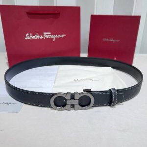 Ferragamo ( ) - Crafted from double-sided calfskin with a pebbled texture and a