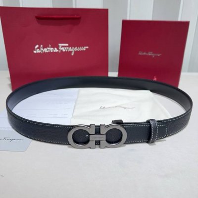 Ferragamo ( ) - Crafted from double-sided calfskin with a pebbled texture and a