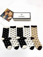 comes with packaging DDD. 5 pairs per box. Chanel classic logo cotton mid-calf