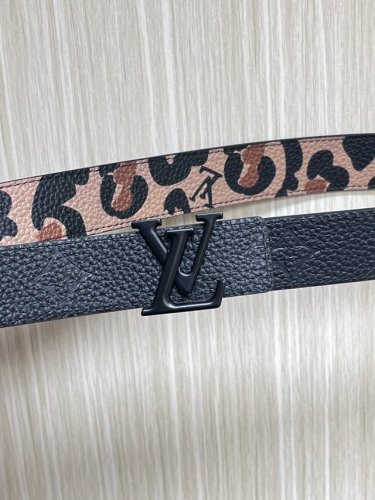 3.0mm double-sided embossed with litchi pattern, one side printed, the other sid