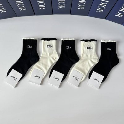 Special Packaging Dior New Classic Embroidered Mid-Length Socks! Five pairs per