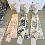 Dior Animal Series Silk ScarfClassic style, slender shape, sharp corners at both