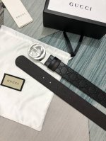 comes with a full set of packaging gift box Gucci rotating calfskin embossed G