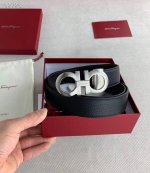Comes with a full set of boutique gift box packaging. Ferragamo 35mm! Shipped fr