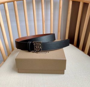 New Burberry Belt, Italian-Made Belt Featuring A Versatile Two-Tone Design, With