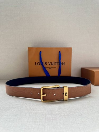 3.4 width Taurillon leather belt with a metal drawstring incorporating the Louis